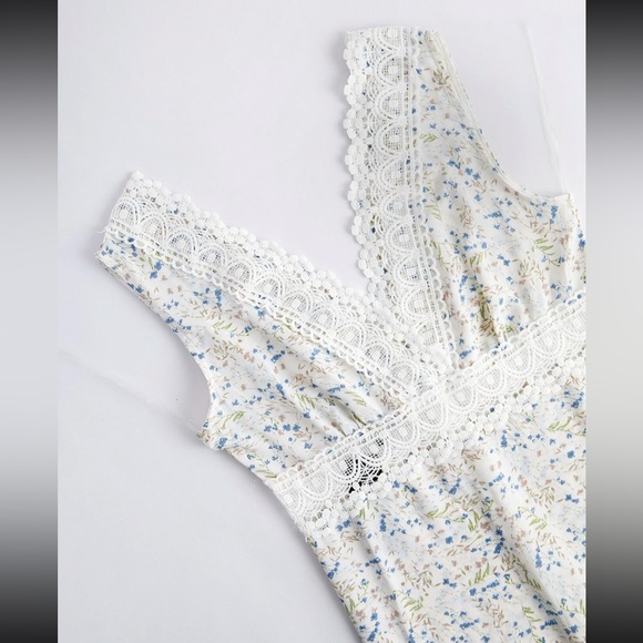 ☀️BNWOT Floral Print Guipure Lace Insert Ruffle Trim Dress! - Picture 3 of 9